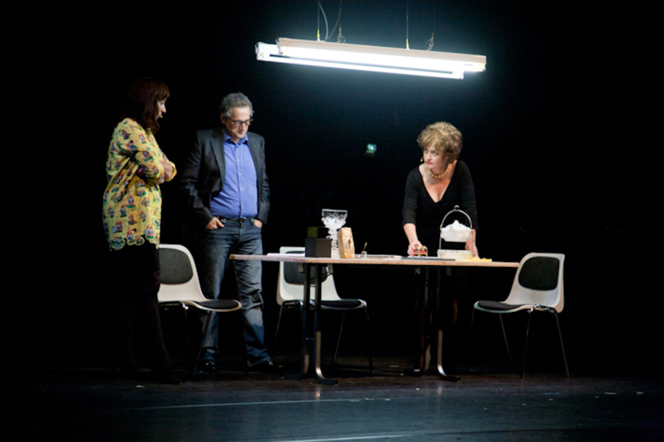 <p>Een jurering in drie bedrijven door Joke Tjalsma, Marcel Musters en Leny Breederveld</p>

<p>&nbsp;</p>
