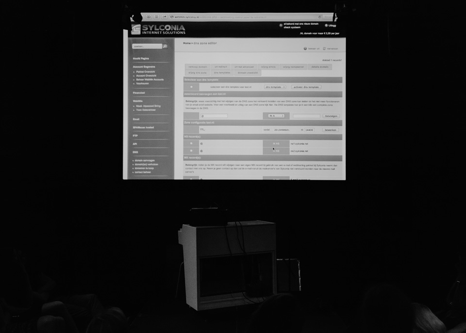 <p>Nieuwe website wordt geupload</p>
