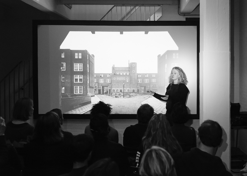 <p>Archeologie&nbsp;van de kleur door Lisette Kappers</p>
