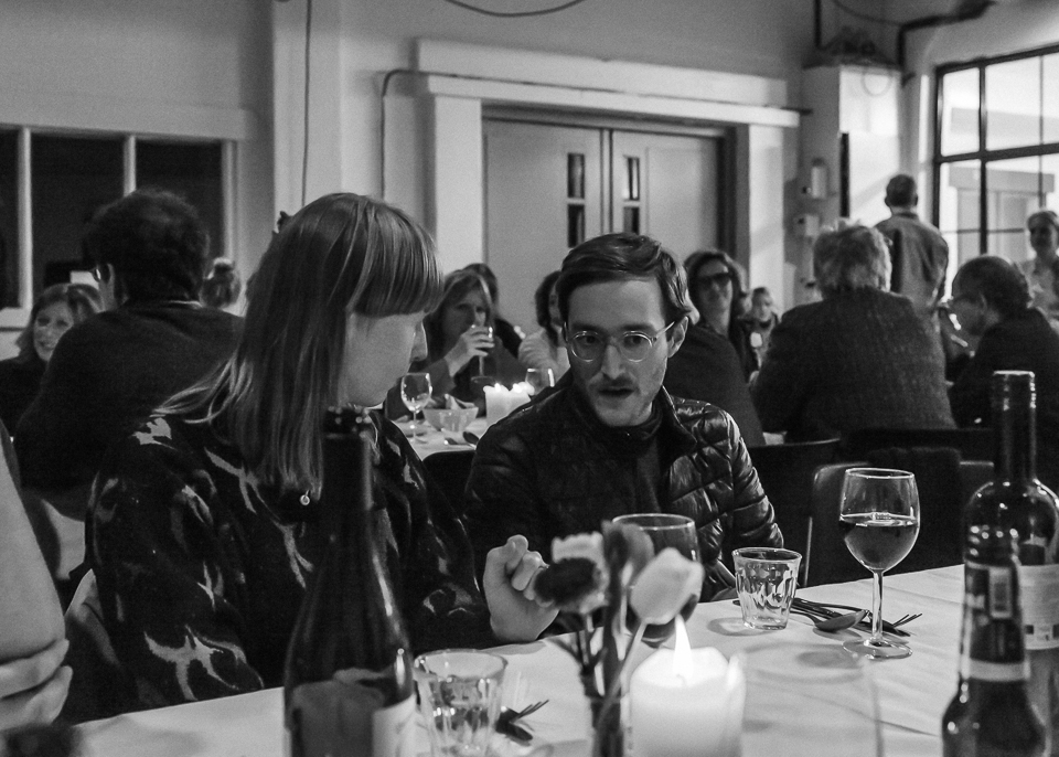 <p>Tereza Rullerova en&nbsp;David Bernstein, de schijver van deze avond.</p>
