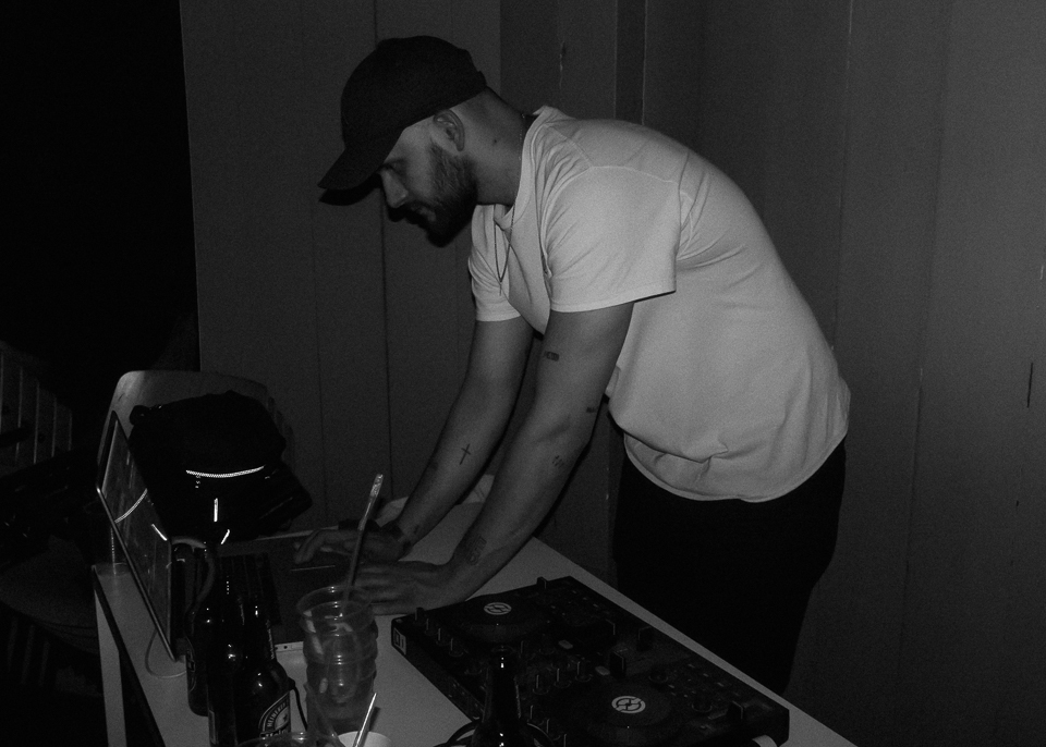 <p>DJ Igor Botur</p>
