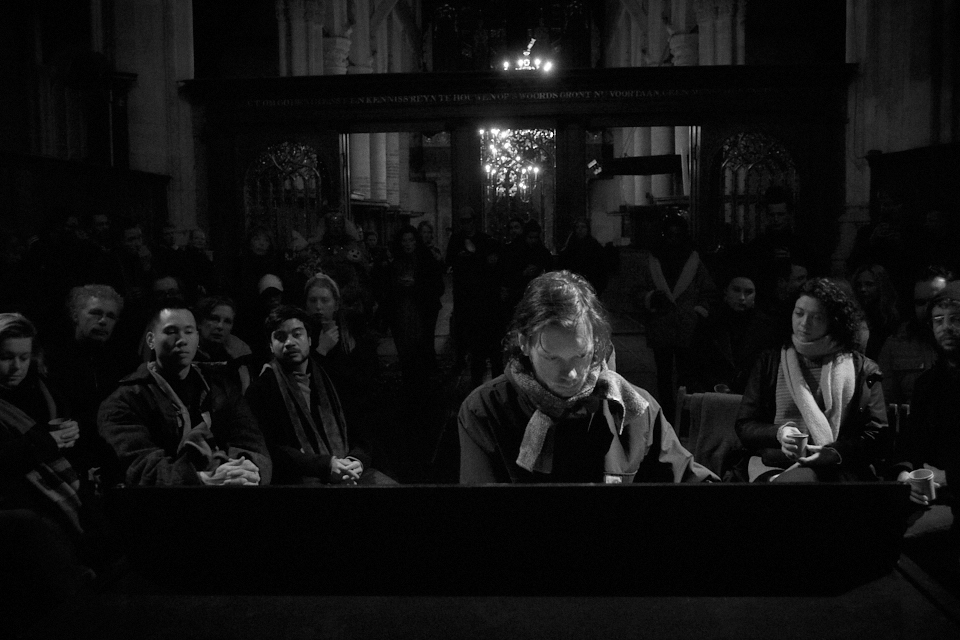<p>Matteo Mijderwijk speelt The Instrument of Troubled Dreams by&nbsp;Janet Cardiff and George Bures Miller</p>
